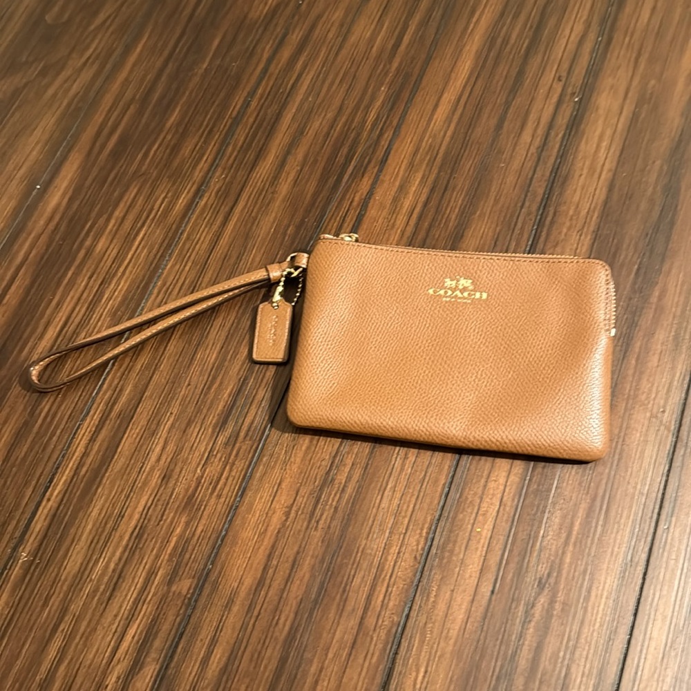 Coach Corner Zip Wristlet